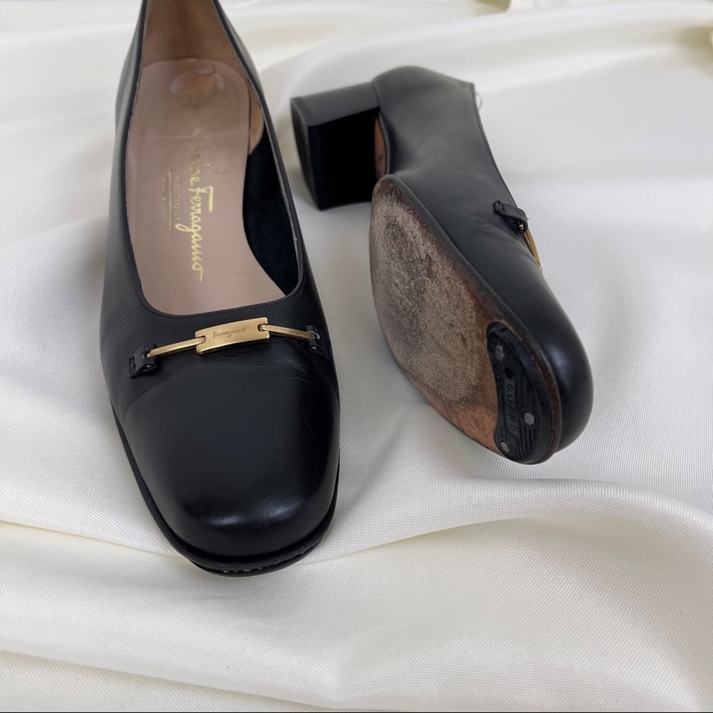 80s Vintage Salvatore Ferragamo Black Pumps - Picture 5 of 8